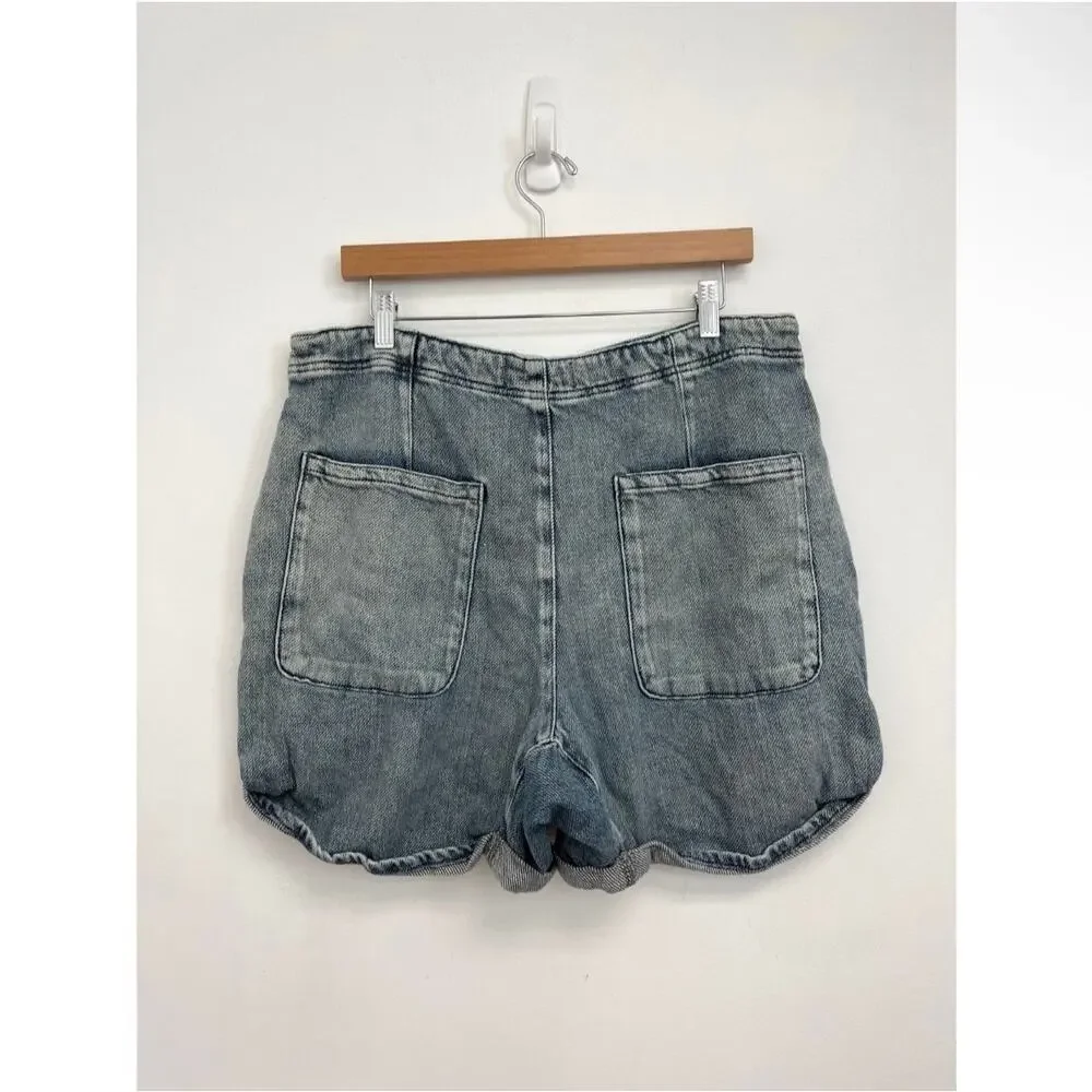 Free People Osaka Relaxed Slouchy Denim Shorts Button Front Cuffed - Size 32